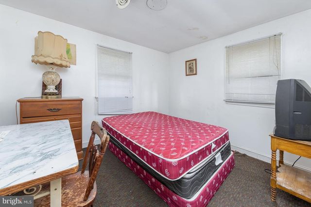 413 MYRTLE AVE, Lindenwold, NJ 08021