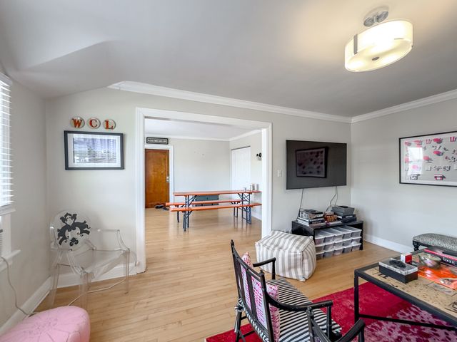 733 Elm Street 302, Winnetka, IL 60093