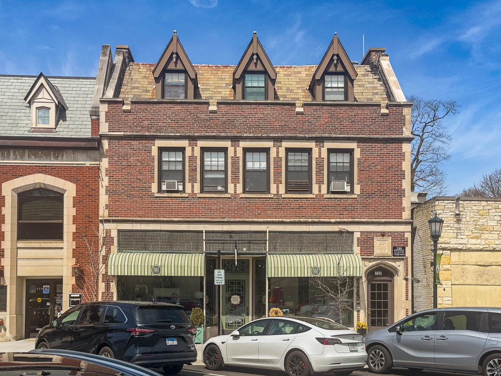733 Elm Street 302, Winnetka, IL 60093