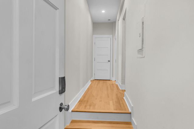 137 Calhoun Street Apt A, Charleston, SC 29401