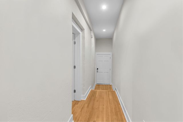137 Calhoun Street Apt A, Charleston, SC 29401