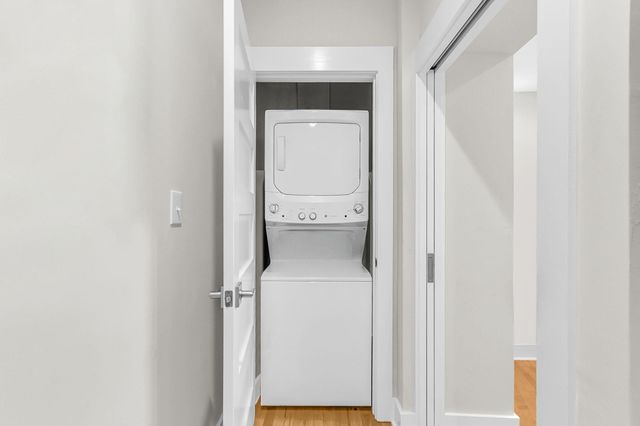 137 Calhoun Street Apt A, Charleston, SC 29401