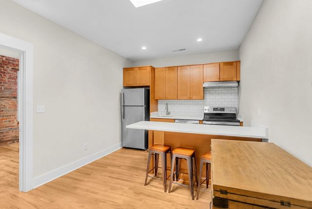 137 Calhoun Street Apt A, Charleston, SC 29401