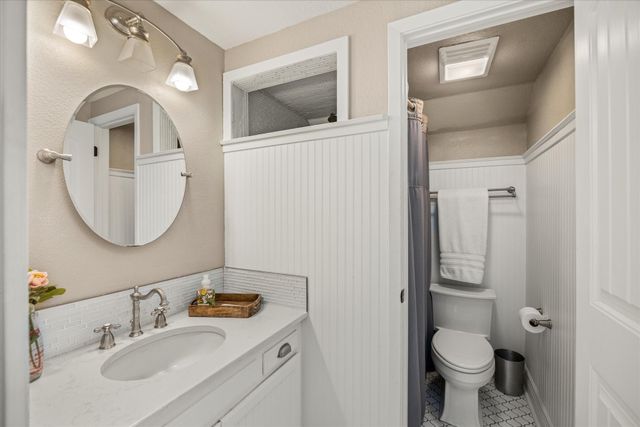 3901 Crescent Drive, Granbury, TX 76049