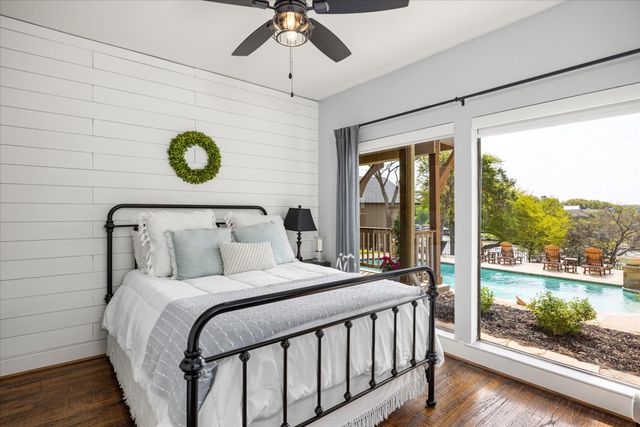 3901 Crescent Drive, Granbury, TX 76049