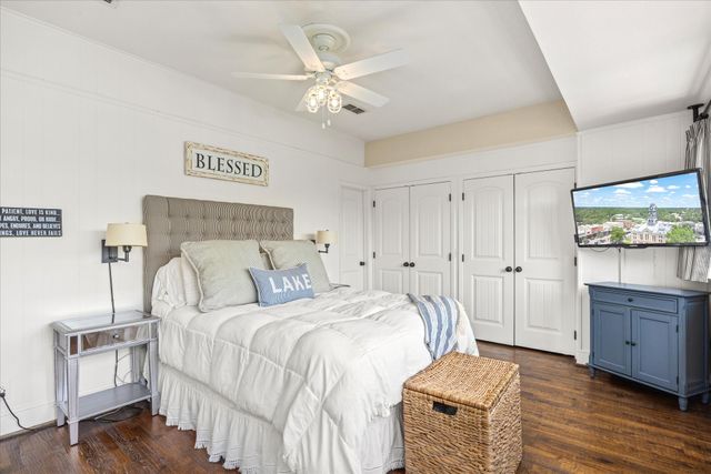 3901 Crescent Drive, Granbury, TX 76049