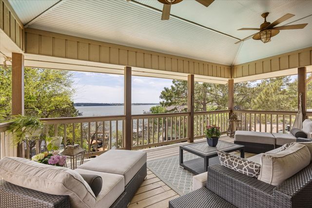 3901 Crescent Drive, Granbury, TX 76049