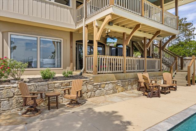 3901 Crescent Drive, Granbury, TX 76049