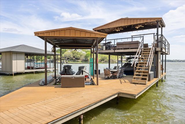 3901 Crescent Drive, Granbury, TX 76049