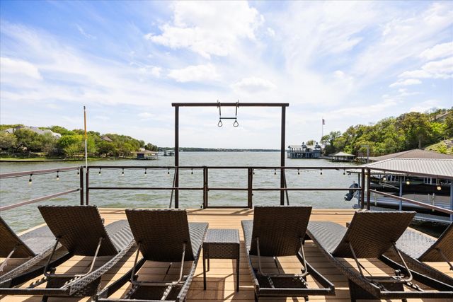 3901 Crescent Drive, Granbury, TX 76049