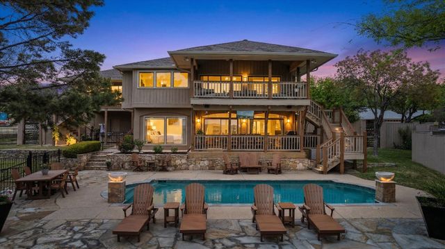 3901 Crescent Drive, Granbury, TX 76049