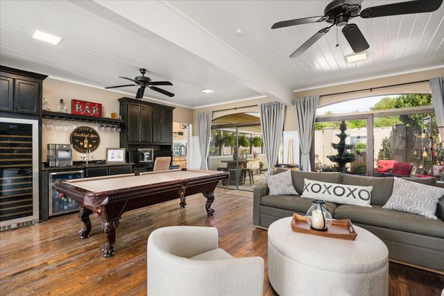 3901 Crescent Drive, Granbury, TX 76049