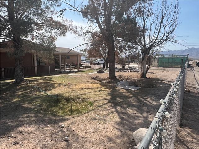 1290 E Gardena Road, Fort Mohave, AZ 86426
