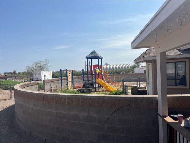 1290 E Gardena Road, Fort Mohave, AZ 86426