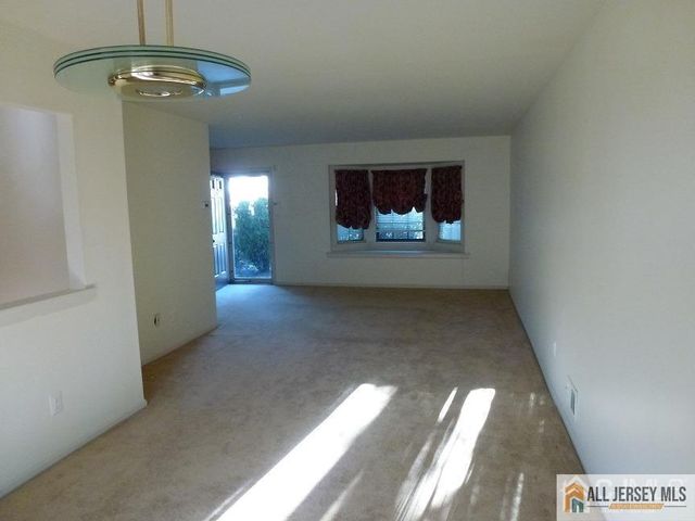 3304 Stonehedge Road, Edison, NJ 08820