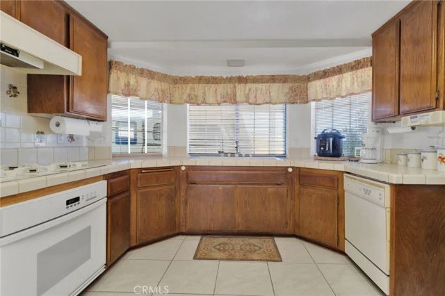 11574 Silver Rock, Pinon Hills, CA 92372