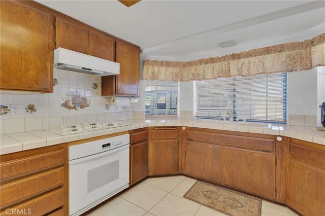 11574 Silver Rock, Pinon Hills, CA 92372