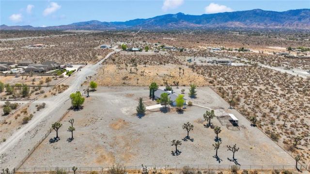 11574 Silver Rock, Pinon Hills, CA 92372