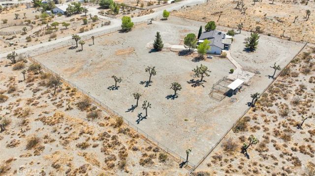 11574 Silver Rock, Pinon Hills, CA 92372