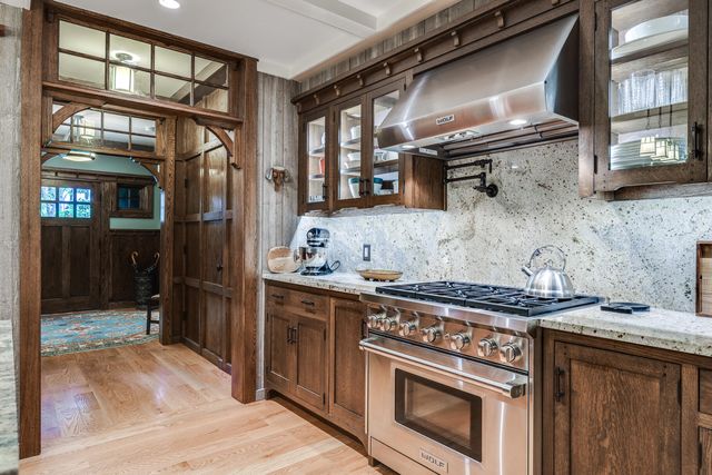 12 Somerset Road, Provincetown, MA 02657
