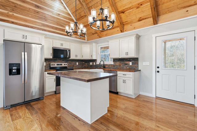 131 Pumpkin Creek Circle, Jamestown, KY 42629