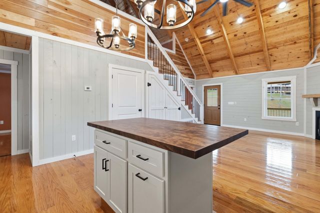 131 Pumpkin Creek Circle, Jamestown, KY 42629