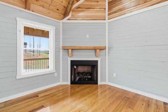 131 Pumpkin Creek Circle, Jamestown, KY 42629