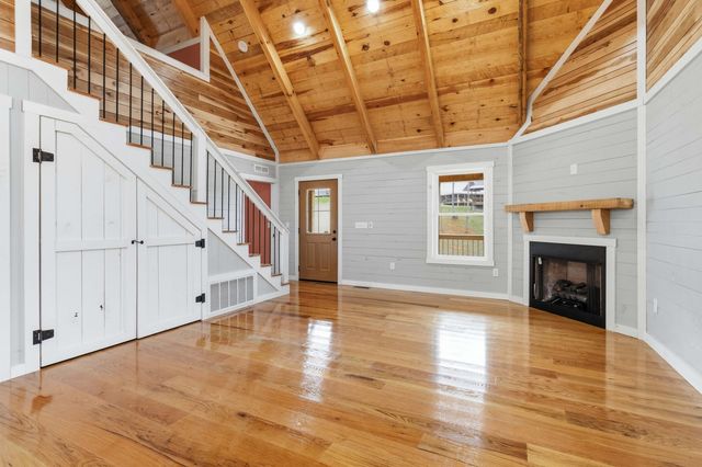 131 Pumpkin Creek Circle, Jamestown, KY 42629