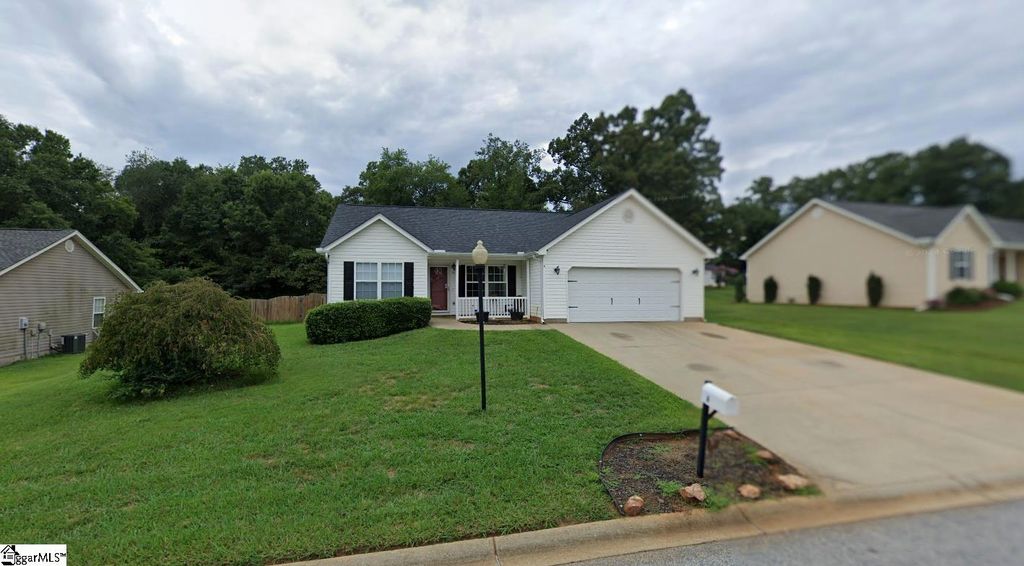6 Red Cardinal Court, Taylors, SC 29687