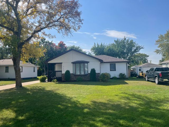 724 Richwood Road, Detroit Lakes, MN 56501