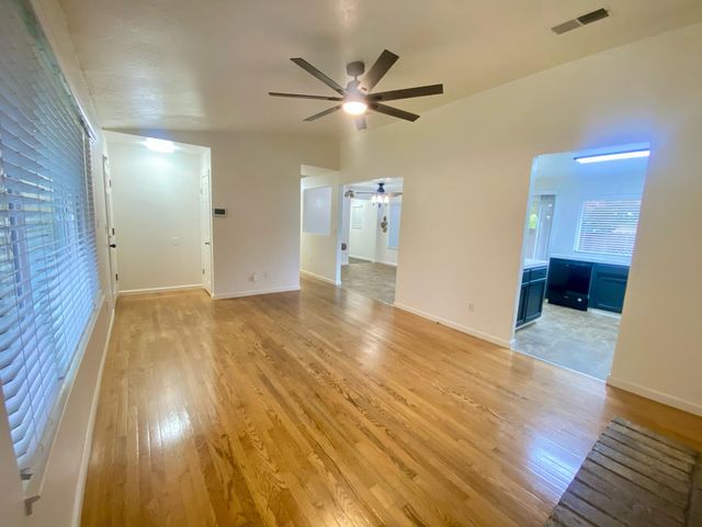 2301 McRitchie Way, Modesto, CA 95355