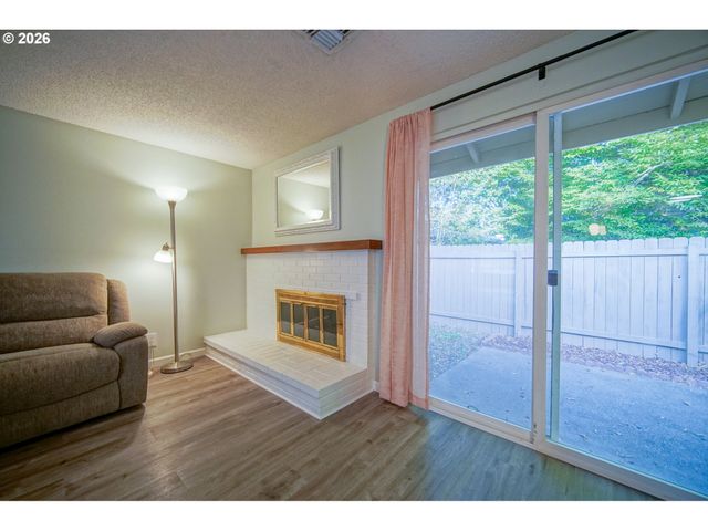 3709 KEVINGTON Ave, Eugene, OR 97405