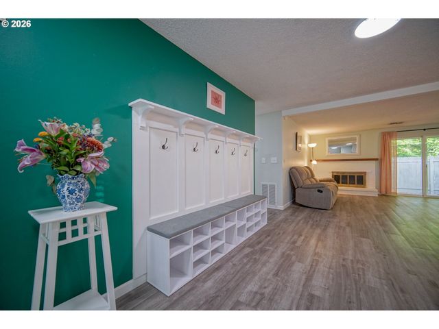 3709 KEVINGTON Ave, Eugene, OR 97405