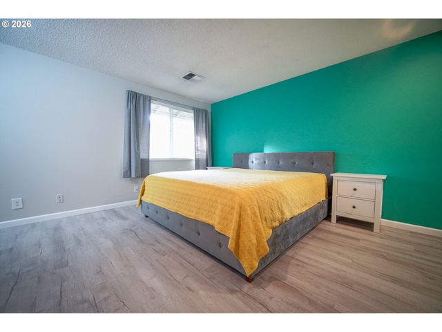 3709 KEVINGTON Ave, Eugene, OR 97405