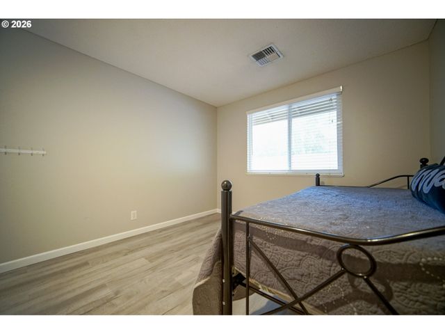 3709 KEVINGTON Ave, Eugene, OR 97405