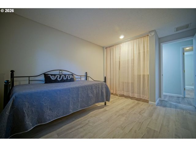 3709 KEVINGTON Ave, Eugene, OR 97405