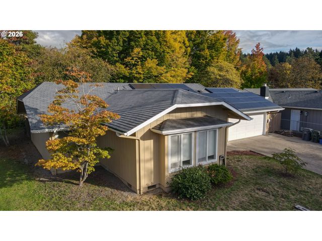 3709 KEVINGTON Ave, Eugene, OR 97405