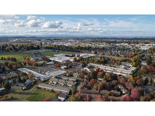 3709 KEVINGTON Ave, Eugene, OR 97405