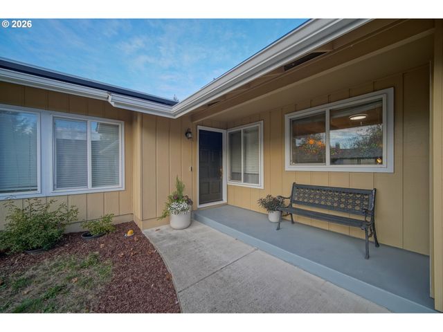 3709 KEVINGTON Ave, Eugene, OR 97405