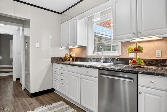 3378 Clayton Boulevard, Shaker Heights, OH 44120