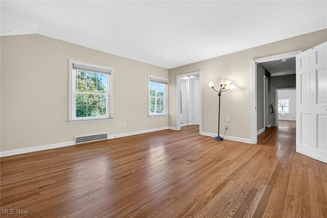 3378 Clayton Boulevard, Shaker Heights, OH 44120