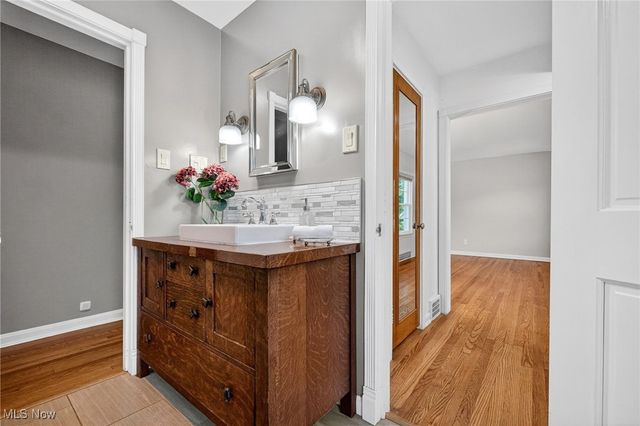 3378 Clayton Boulevard, Shaker Heights, OH 44120