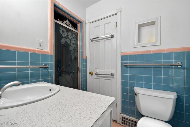 3378 Clayton Boulevard, Shaker Heights, OH 44120