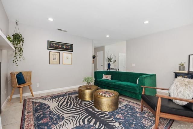 1744 Calle Jules, Vista, CA 92084