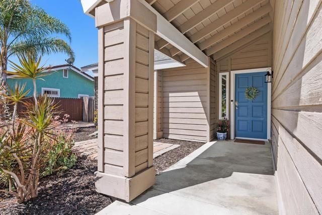 1744 Calle Jules, Vista, CA 92084