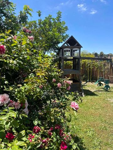 1744 Calle Jules, Vista, CA 92084