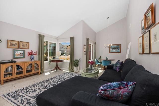 1744 Calle Jules, Vista, CA 92084