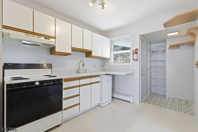 10 Minnehaha Path, Lincoln Park Boro, NJ 07035