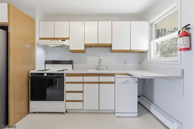 10 Minnehaha Path, Lincoln Park Boro, NJ 07035