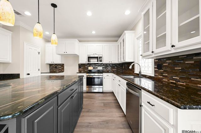 32787 Duff Rd, Walker, LA 70785